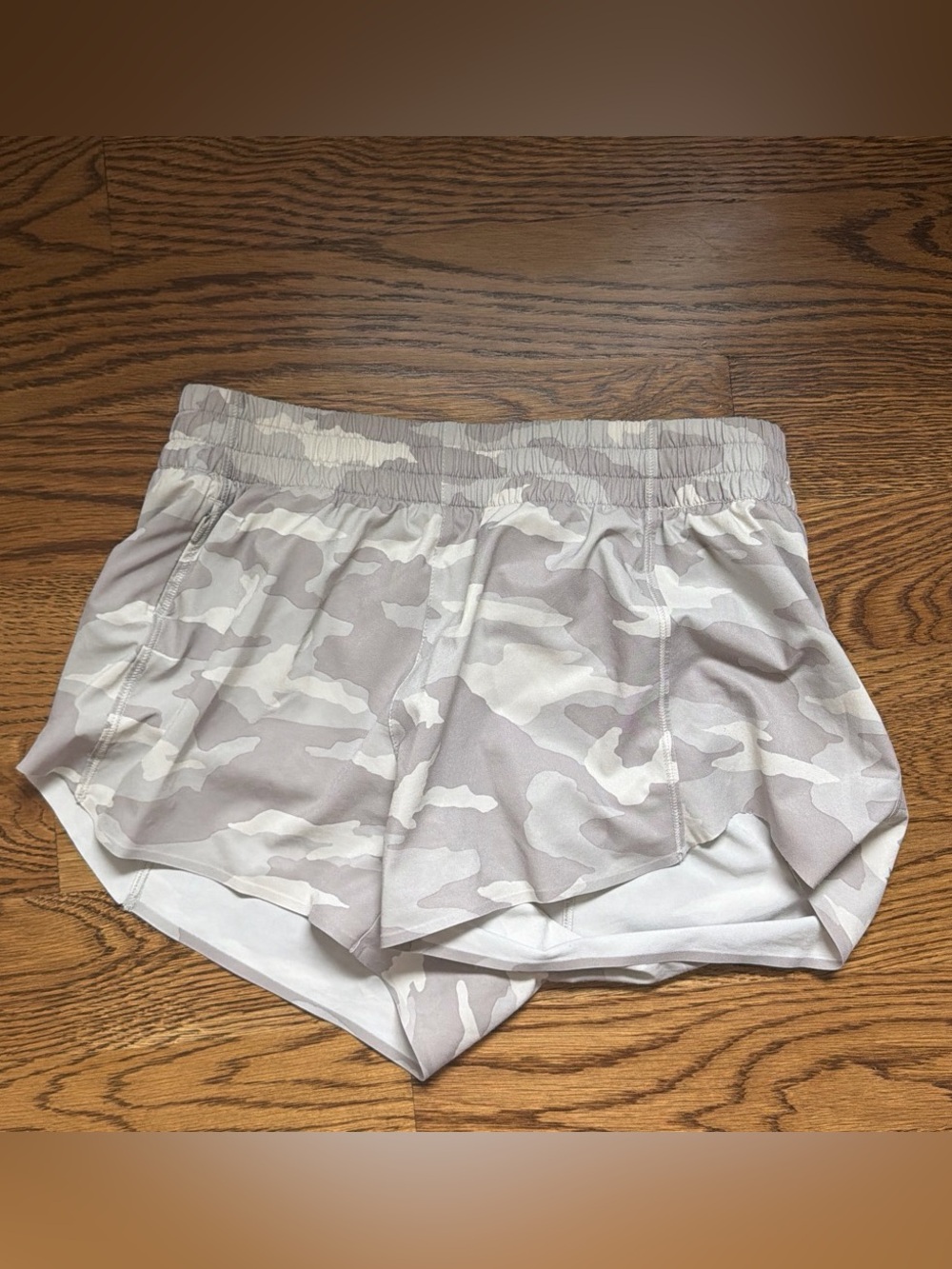 ATHLETA CAMO SHORTS
